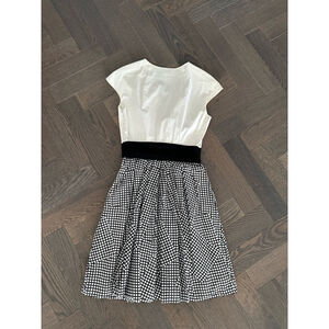 Women's Paule Ka Dress Size 36 White & Black